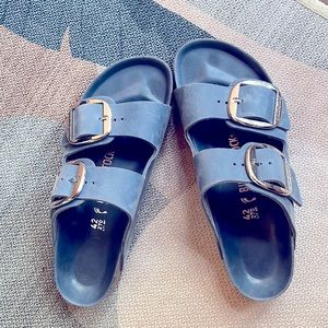 Birkenstock W. Size 11 worn 3 x in new condition blue leather